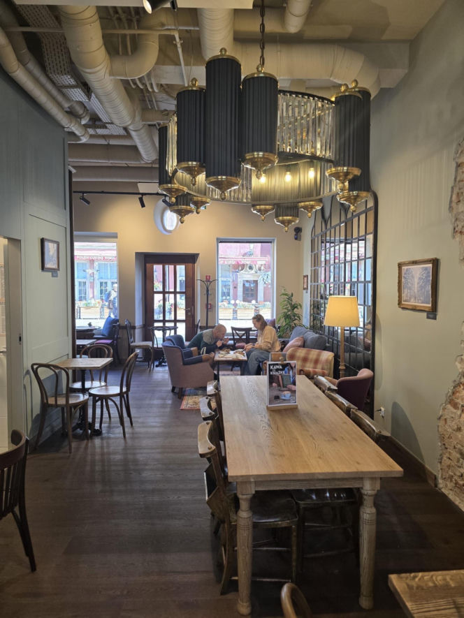 Nowa kawiarnia na mapie Gdańska. Green Caffè Nero postawiło na historię, rzemiosło i jesienne smaki