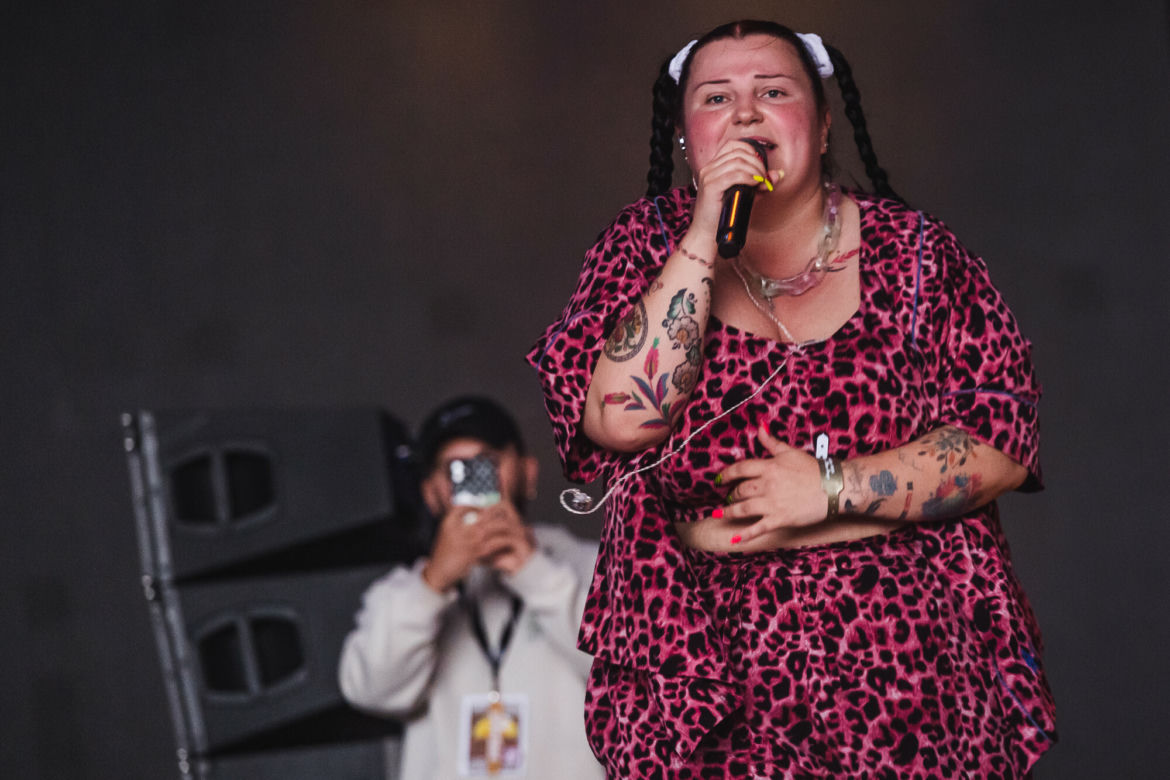Alter Stage na Openerze należało do Alyona Alyona! Wokalistka, która w przeszłości śpiewała z Żabsonem i nagrała utwór z Kalush Orchestra pokazała, na co naprawdę ją stać na scenie!