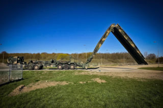 Kolejna Daglezja MS-20 odebrana. Wojsko Polskie z nowym mostem towarzyszącym