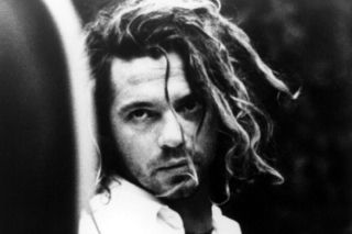 Kim był Michael Hutchence? Oto 5 ciekawostek o liderze INXS