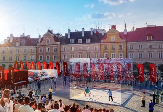 Takiej imprezy w mieście jeszcze nie było. Na Placu Zamkowym stanie wielki, szklany kort - wizualizacje