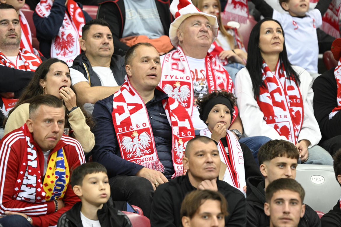 Kibice na meczu Polska - Rumunia. Znajdź się na zdjęciach z Narodowego!