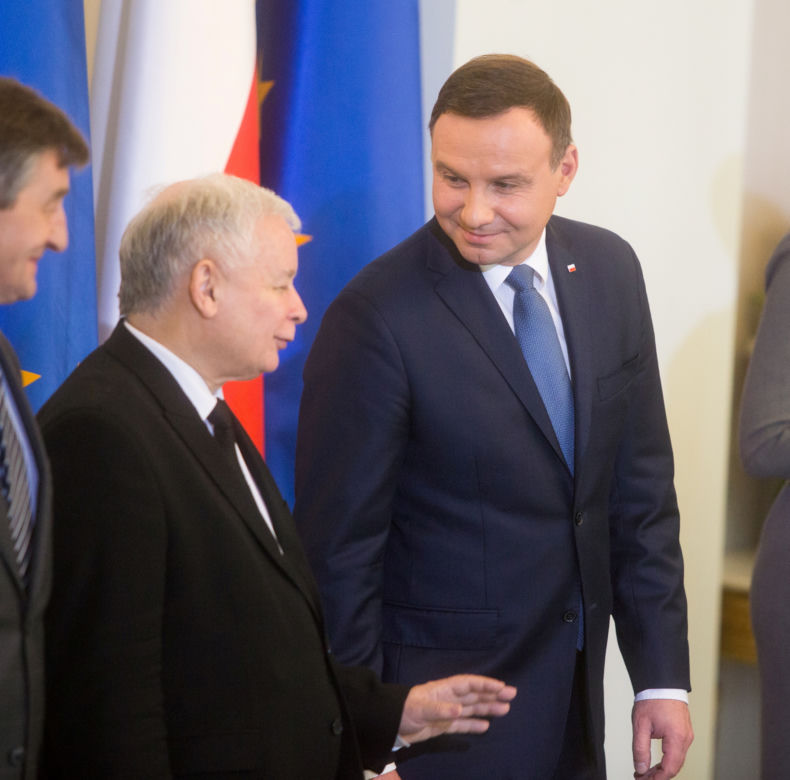 Ile wzrostu mają polscy politycy?