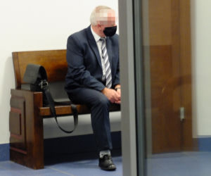 PIJANA ZAZDROŚĆ O MAŁY WŁOS NIE DOPROWADZIŁA DO TRAGEDII. KRYSTYNA S. PO PIJANEMU WYMYŚLIŁA, ŻE MĄŻ MA KOCHANKĘ. I PCHNĘŁA GO NOŻEM W PIERŚ