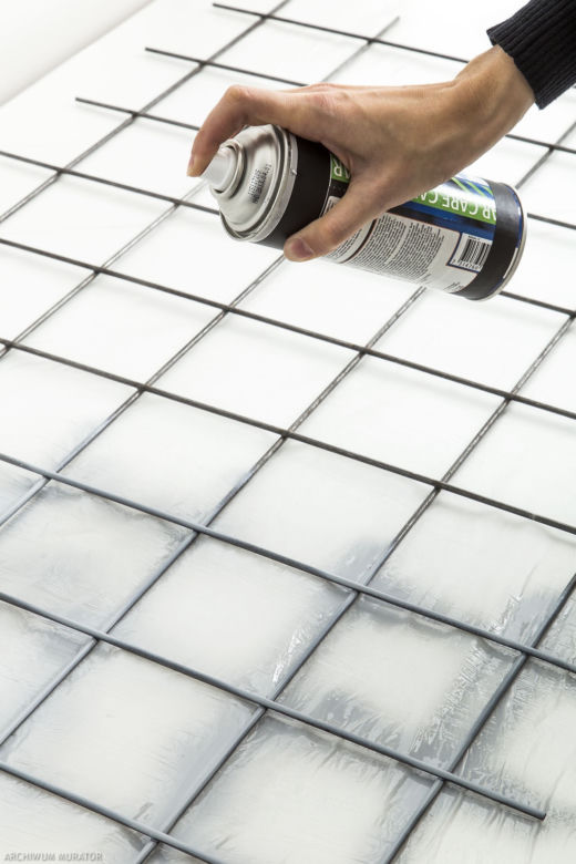 Organizer na ścianę nad biurkiem DIY: kratka przypominajka MUST HAVE blogerów