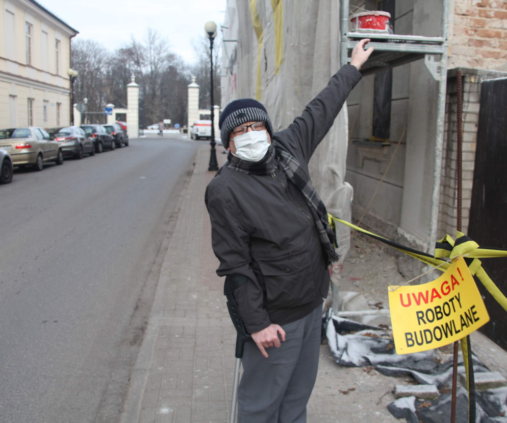 Koszmarny wypadek Waldemara. Przez sztuczną szczękę zleciał z rusztowania! Jego życie już nie będzie takie samo