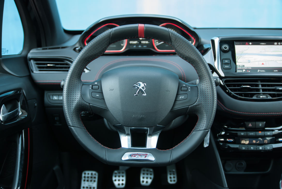 Peugeot 208 GTi 1.6 THP 208 KM