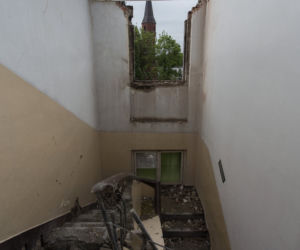 Angel Care. Starą konstrukcję dachu trzeba było usunąć