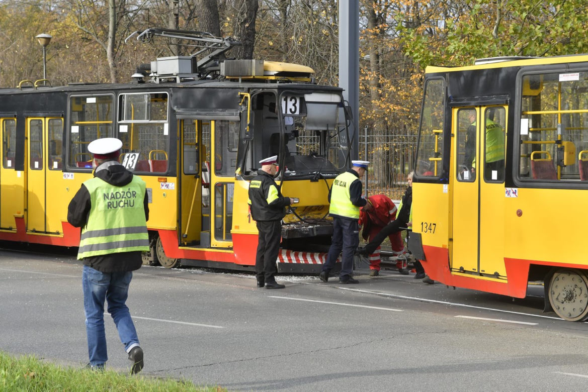 Wypadek tramwajowy przy ul.Elekcyjnej w Warszawie