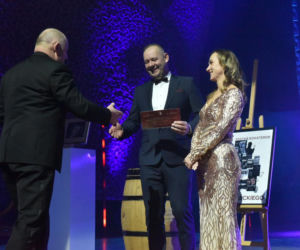 XIV Marszałkowski Bal Dobroczynny w CKK Jordanki. Koncert Kuby Badacha i licytacje