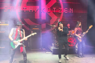 Bruce Dickinson na scenie z duetem Smith/Kotzen! Wykonali legendarny utwór Iron Maiden 