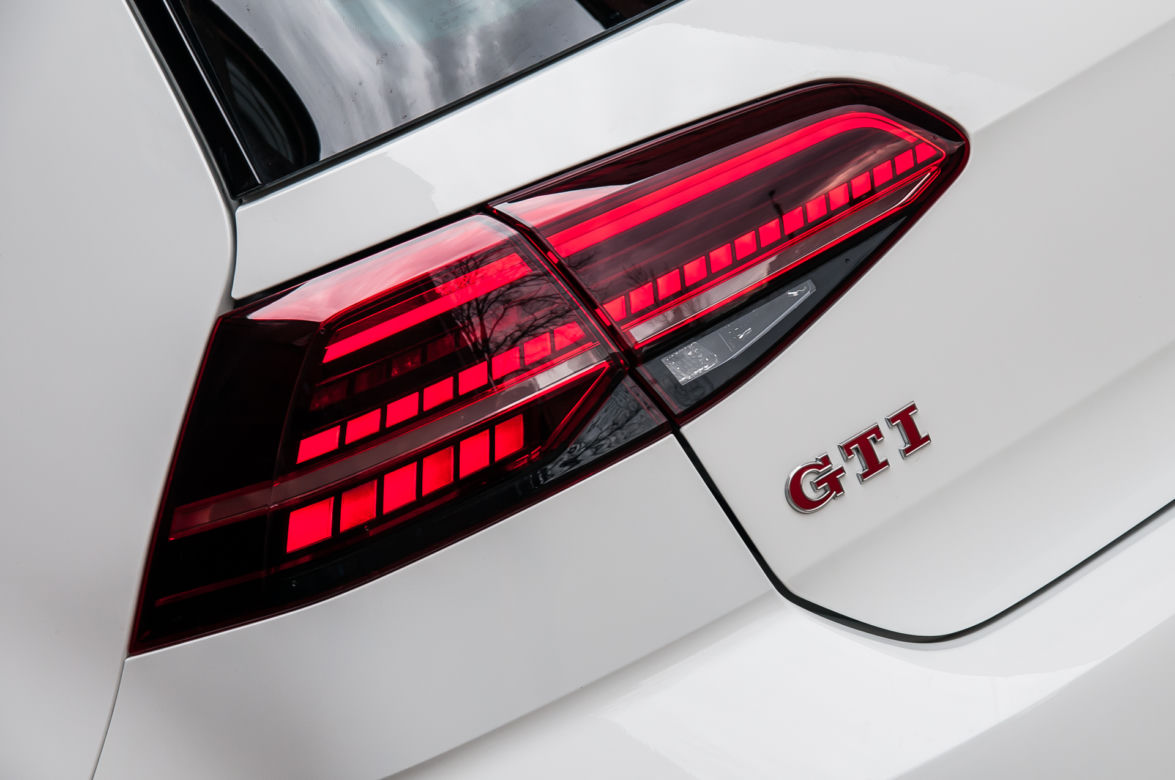Volkswagen Golf 2.0 TSI GTI Performance 245 KM