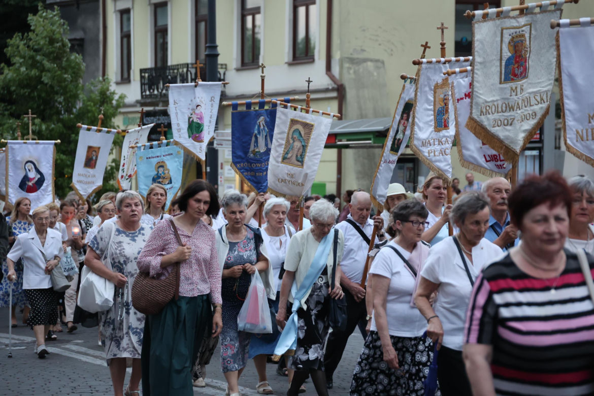 76. rocznica Cudu Lubelskiego. Procesja różańcowa w centrum Lublina