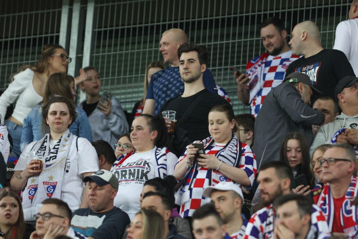 Kibice podczas meczu Górnik Zabrze - Legia Warszawa (01.04.2024)