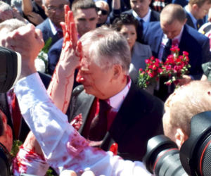 Ambasador Rosji oblany krwią. Skandal na cmentarzu żołnierzy radzieckich w Warszawie 