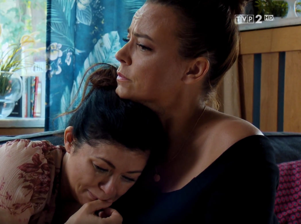 M jak miłość, odcinek 1545, Kinga (Katarzyna Cichopek), Magda (Anna Mucha)