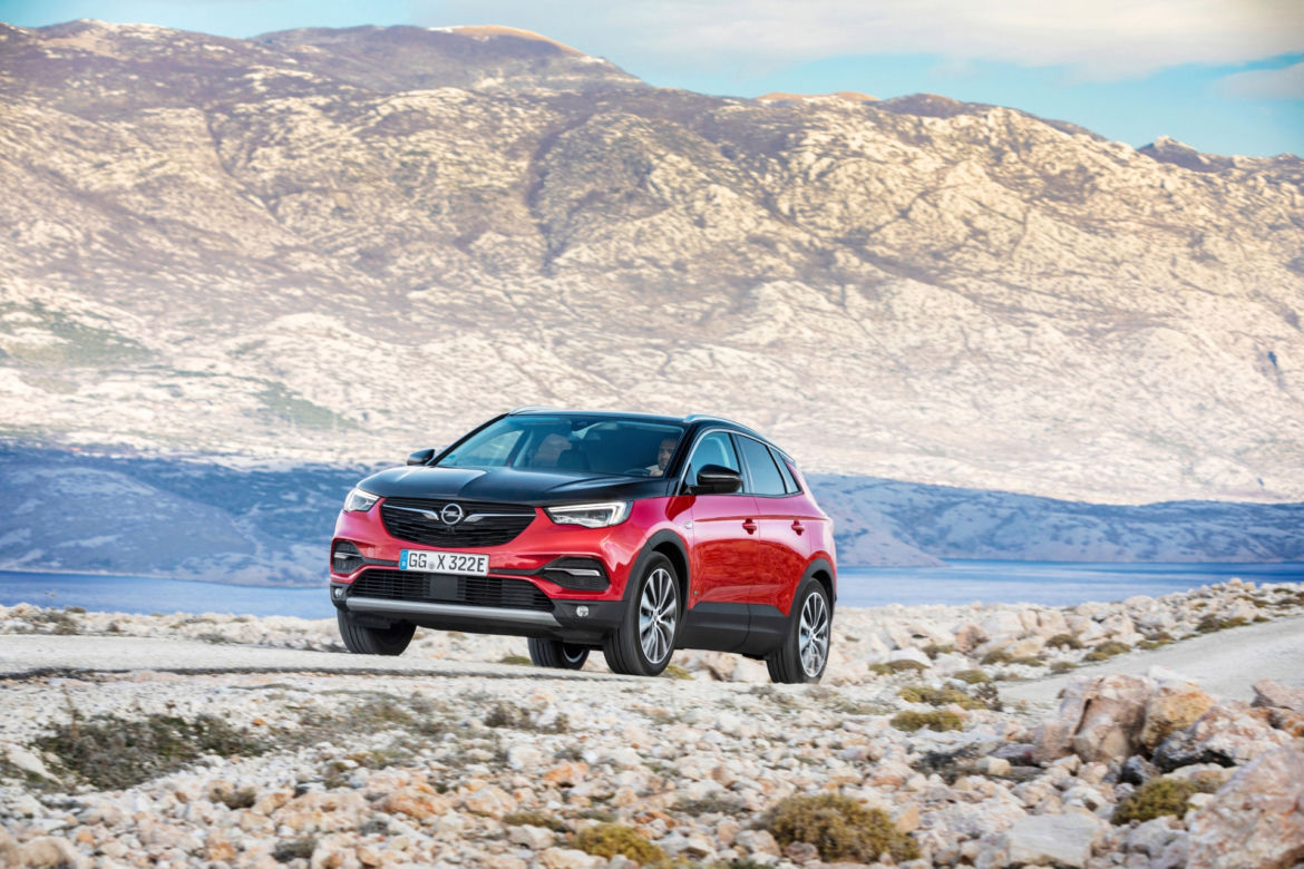 Opel Grandland X Hybrid4 