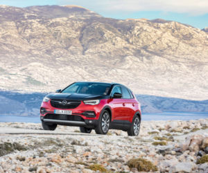 Opel Grandland X Hybrid4 