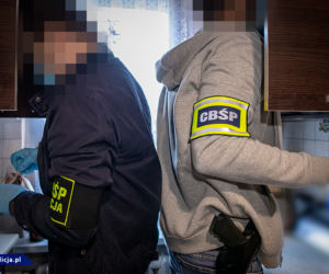 POTĘŻNA akcja policji w Katowicach. Rozbito gang pseudokibiców [ZDJĘCIA]