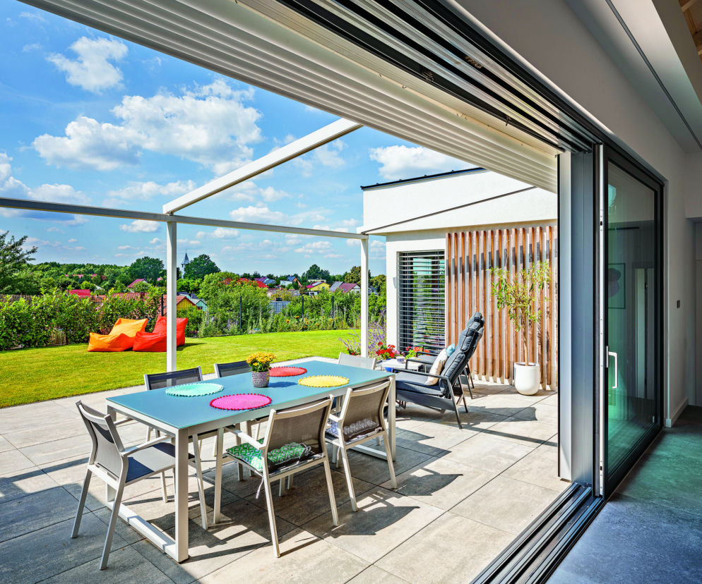 Automatyczne otwieranie okien w domu – to więcej niż wygoda 