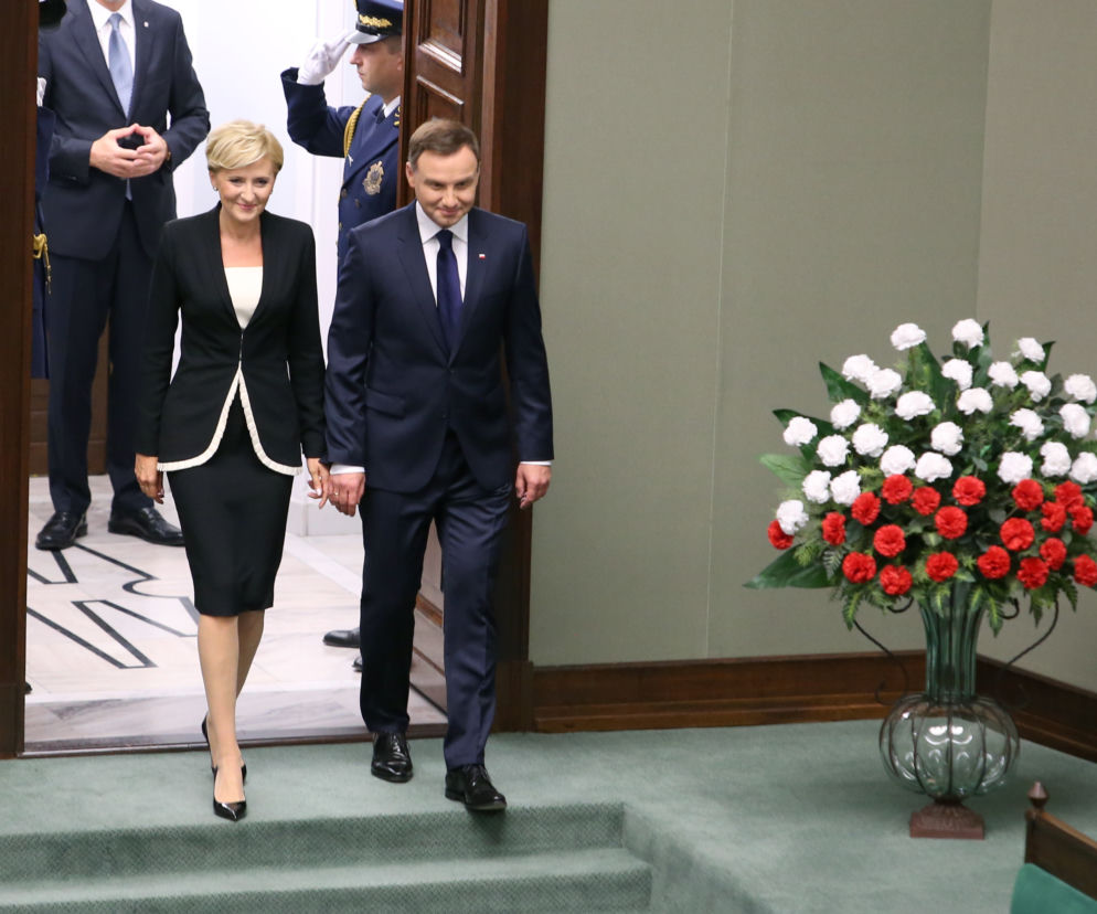 Pierwsza dama z córką przebierały się w busiku