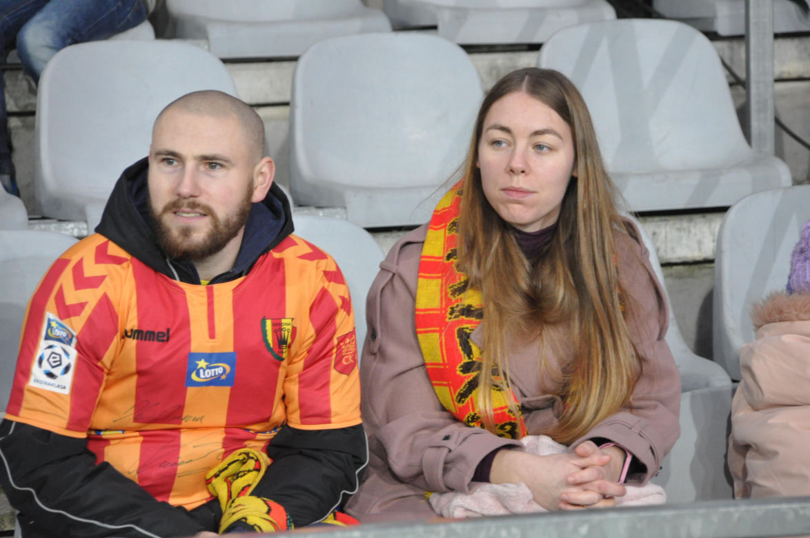 Korona Kielce - Legia Warszawa. Zdjęcia kibiców na Suzuki Arenie