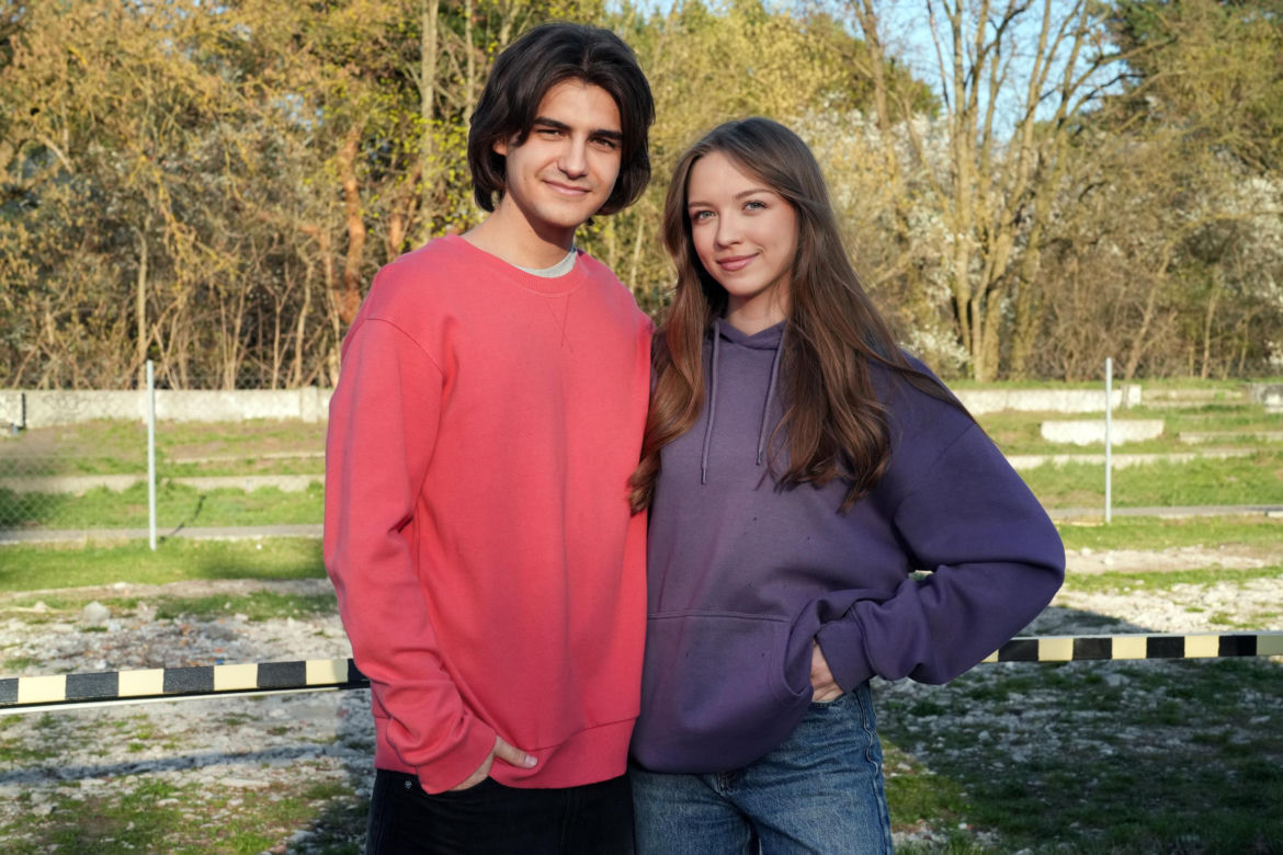 Barwy szczęścia, odcinek 3241: Romeo (Jacek Tyszkiewicz), Ewelina (Amelia Listwoń)