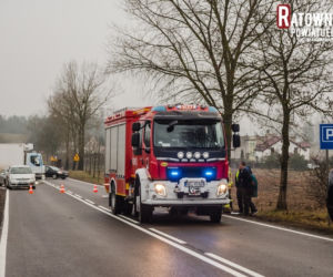 Wypadek na DK 16. W miejscowości Buniaki zderzyły się dwa samochody osobowe