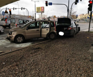Trzy samochody zderzyły się na ulicy Jagiellońskiej
