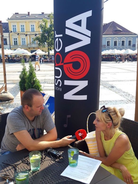 Super Lato w Kielcach. Zdjęcia z naszego mobilnego studia w ogródku letnim klubu Maska