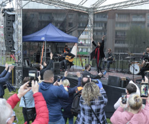 Ciechanów ukarany przez koncert Kasi Kowalskiej