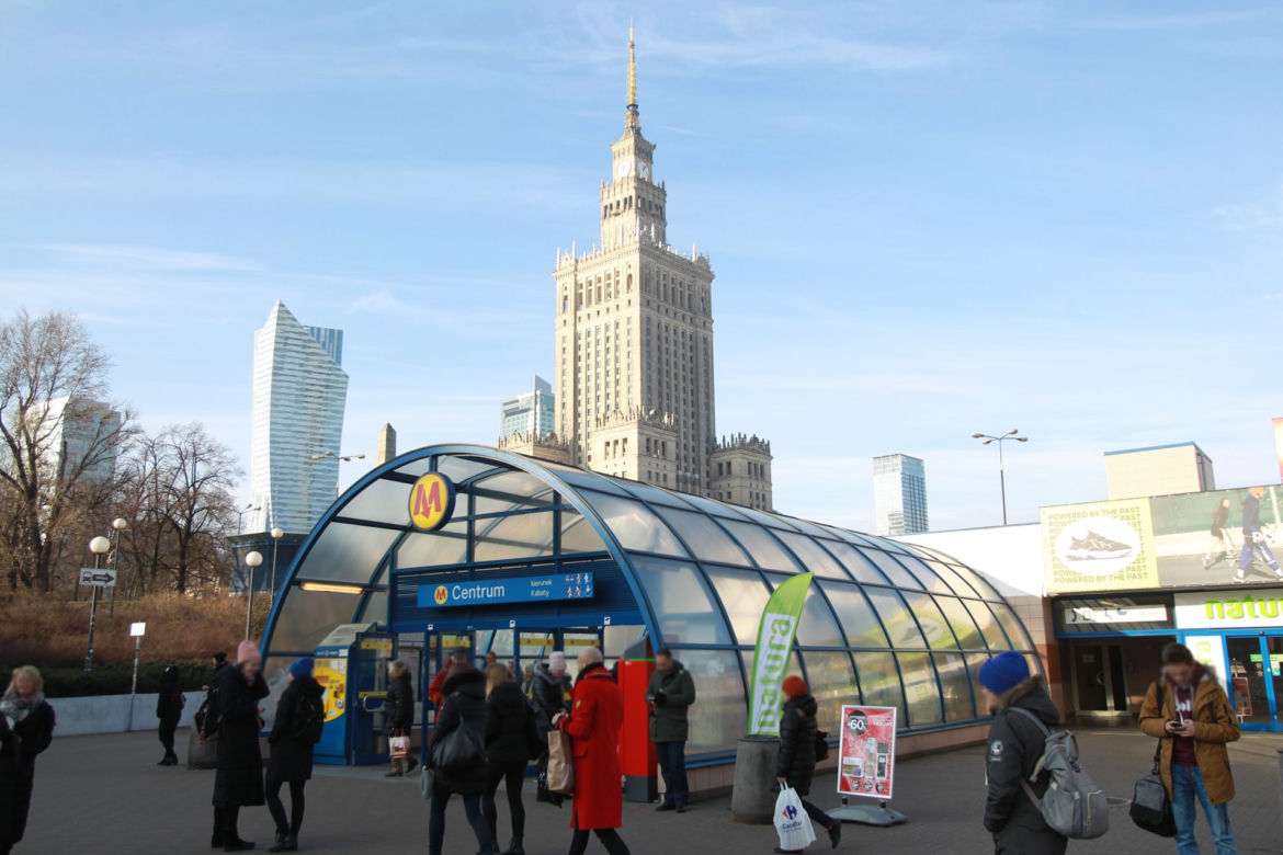W metrze schronisz się podczas ataku