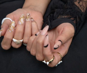 Modne paznokcie na ten sezon! Postaw na ten manicure - kolory i kształty