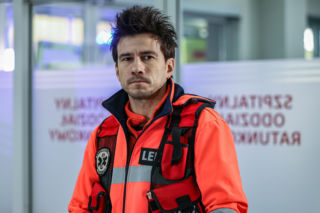 Szpital św. Anny, odcinek 99: Tomek wyjawia Wojtkowi plan ponownych oświadczyn. Fidor, podwożąc Hankę, wzbudza niepokój Kai - ZDJĘCIA