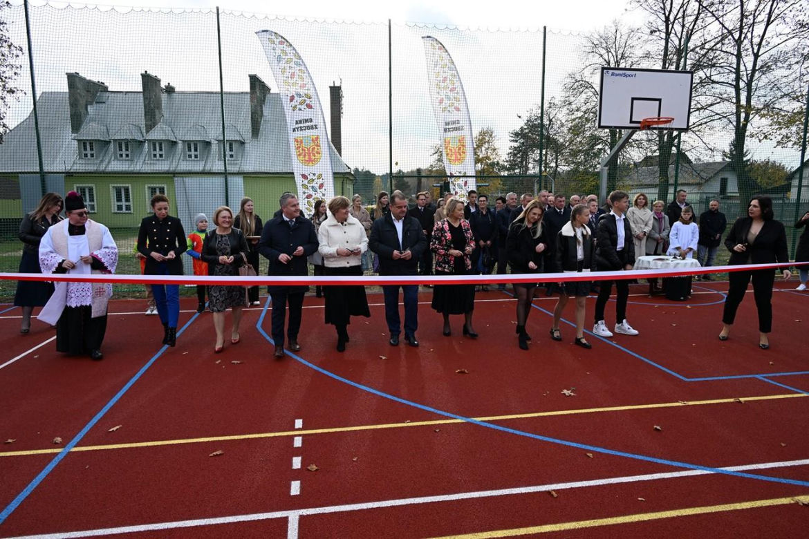 W Borkach-Kosach otwarto nowe boisko