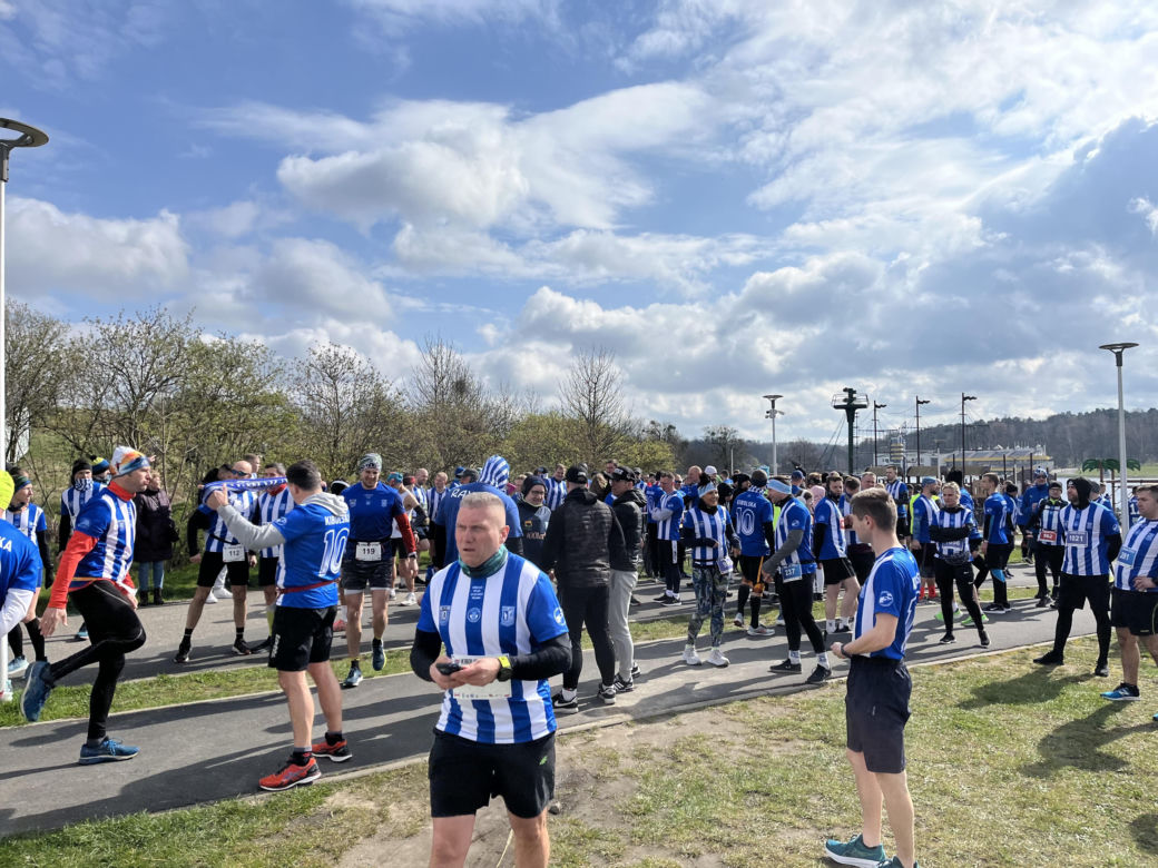Kibolska Dycha 2024. Wyjątkowy bieg kibiców Lecha Poznań
