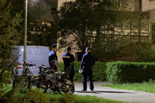 Szok na Żoliborzu! Mężczyzna runął z trzeciego piętra, w mieszkaniu drugie ciało