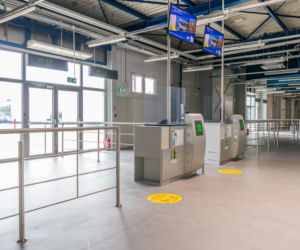Na lotnisku Katowice Airport uruchomiono dodatkowy terminal pasażerski. Pozwoli to na utrzymanie dyscypliny sanitarnej [ZDJĘCIA]
