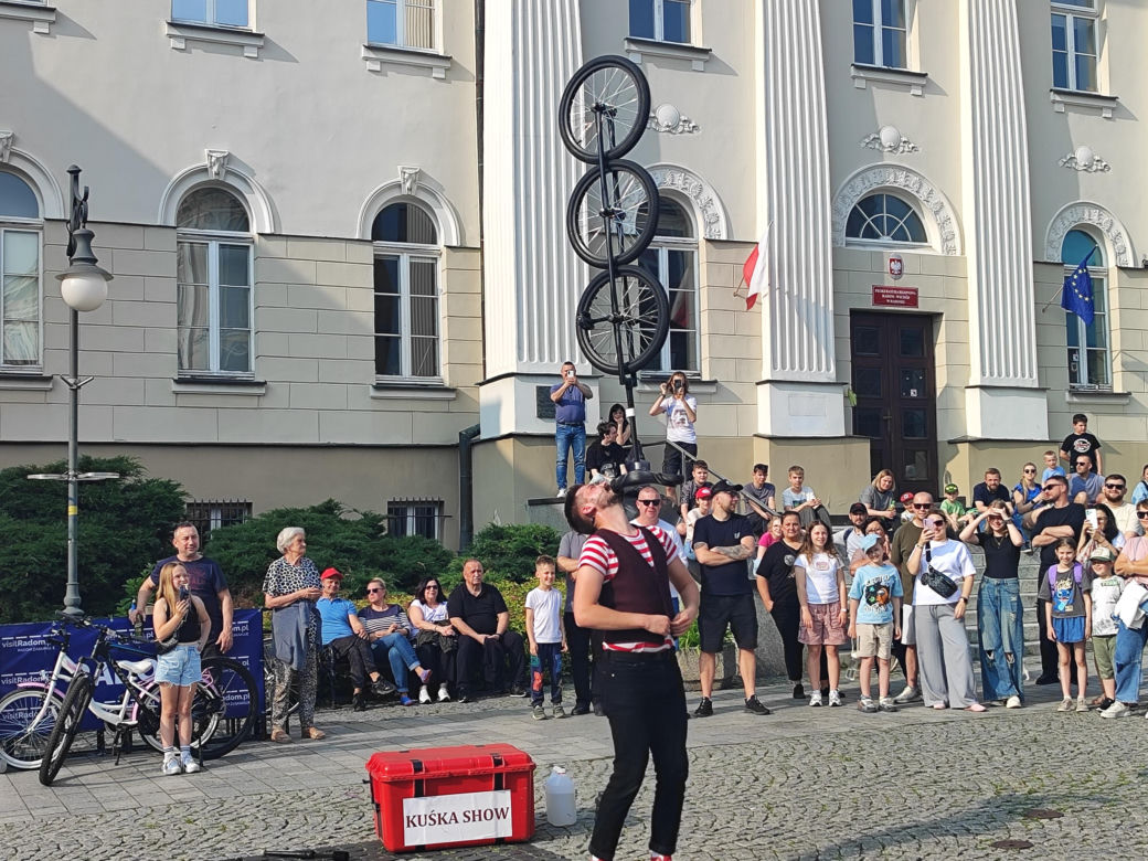 XIV Międzynarodowy Festiwal Artystów Ulicznych i Precyzji