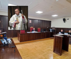 Biskup Andrzej Jeż przed sądem. Prokuratura żąda kary dla duchownego