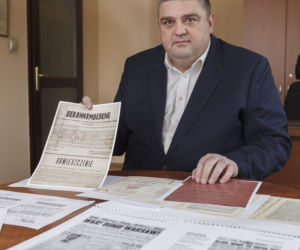 Pan Wojciech chce wydać album z zagranicznymi gazetami z czasów wojny