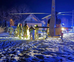 Ciągnik przygniótł mężczyznę. Dramatyczna walka o życie