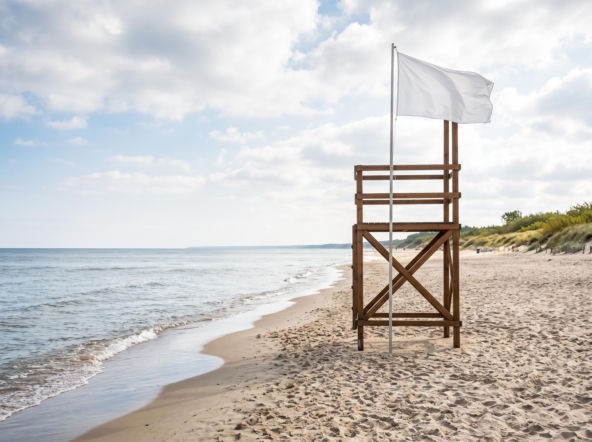 Sinice Pobierowo. Czy w Pobierowie można się kąpać 27.08? Flaga, warunki pogodowe