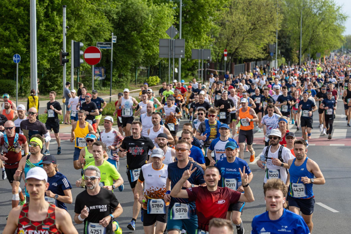Nie chodzi i nie oddycha - a ukończył półmaraton. 