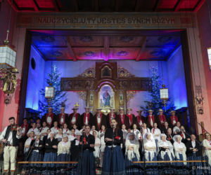 Para prezydencka kolędowała z góralami w Koniakowie