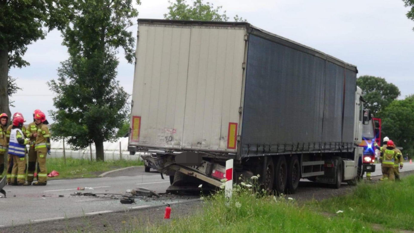 Przerażający wypadek na DK62! 43-latek huknął w tira i zginął [ZDJĘCIA]