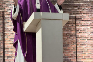 Spędzili 42 godziny na modlitwie w Warszawie. Powód może szokować