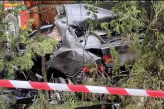 Zjechał ze swojego pasa prosto pod ciężarówkę, zginął na miejscu. Tragedia na DK 62 pod Wyszkowem