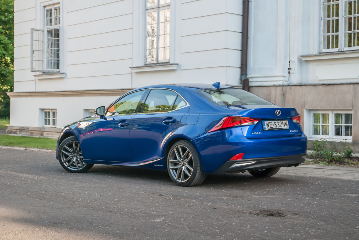 Lexus IS300h F SPORT