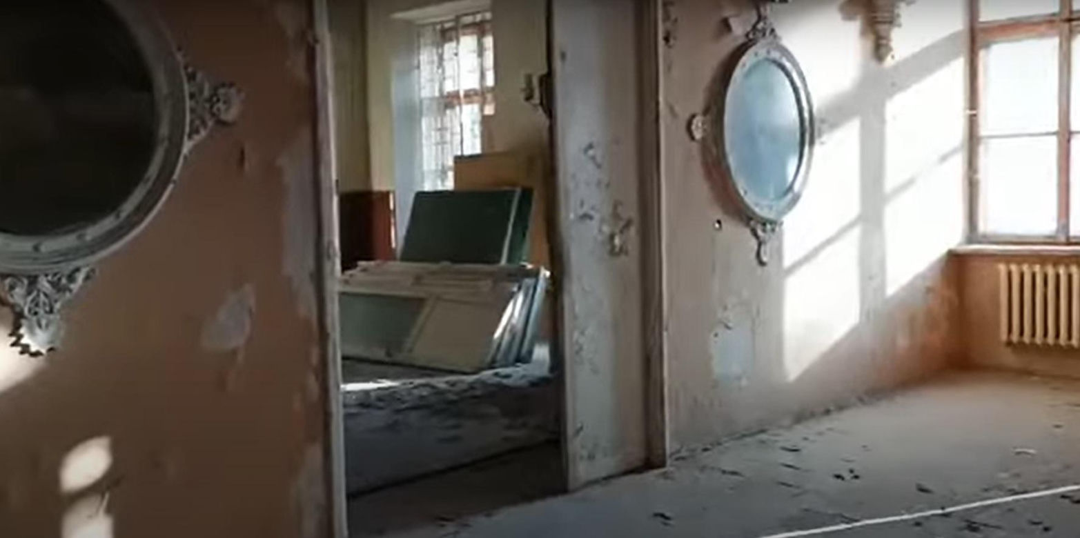 Pałac Krzysztofa Rutkowskiego obok Głogowa popada w ruinę
